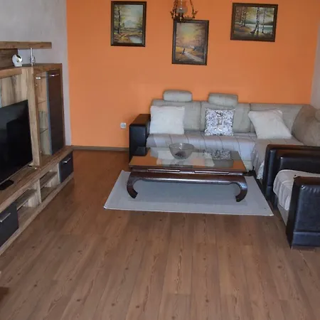Linda 1 Apartment